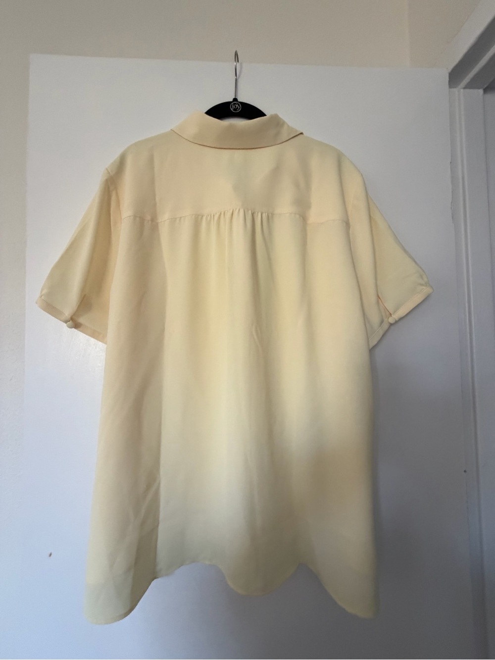 Anne Klein Butter Yellow Short Sleeve Button Blouse - Picture 8 of 9